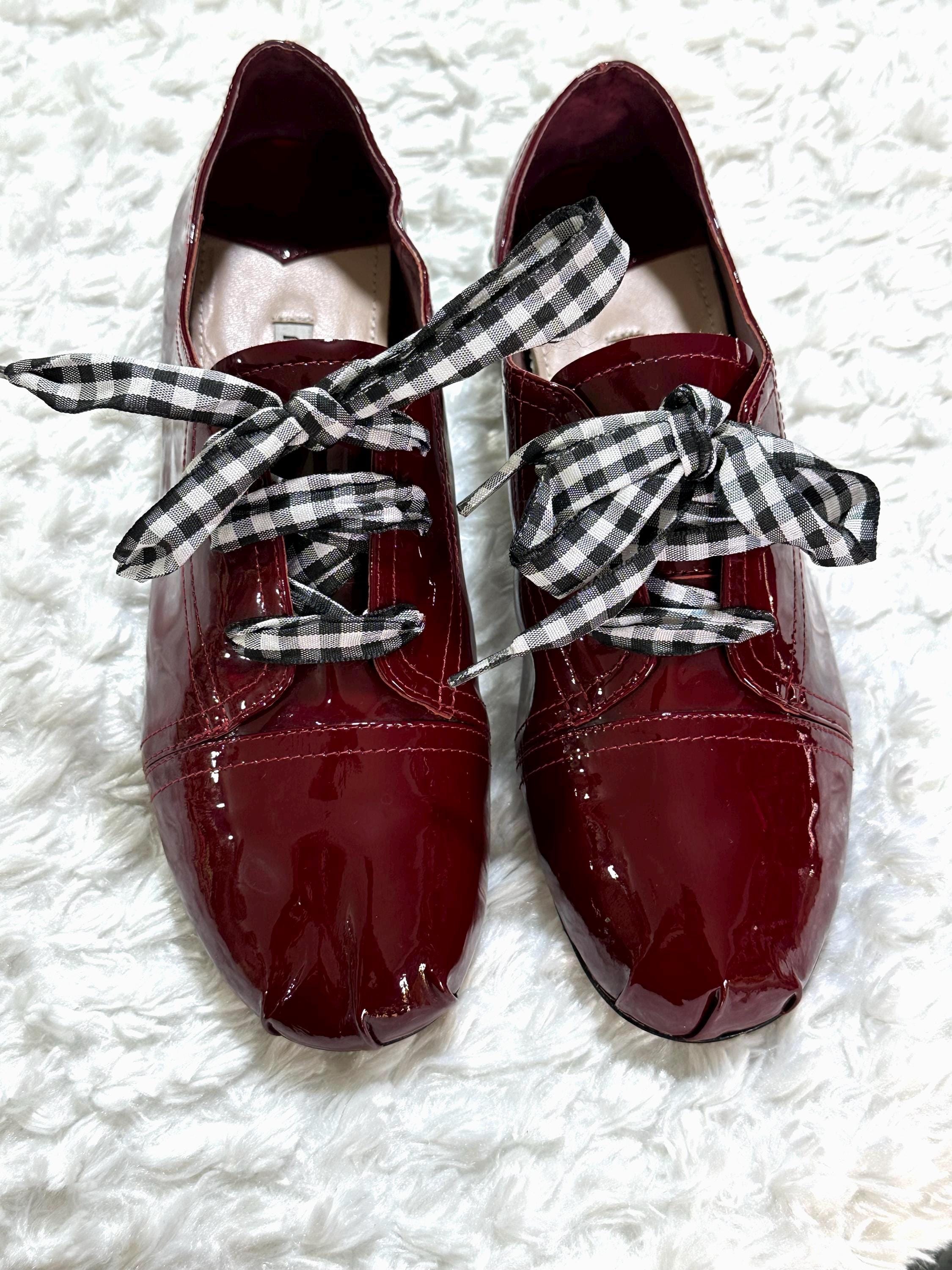 ?Miu Miu two tone wing tip oxfords Handmade Women main image 2