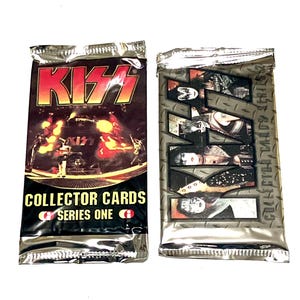 Amazon.com: NECA KISS Alive! Music-Themed Trading Card Box