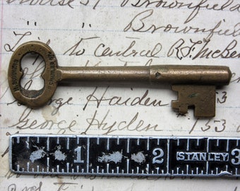 Antique Key Metal Brass Solid Barrel SUMMERS Cut Bit Skeleton Key Authentic  Vintage Key Old Lock Key Charm Jewelry Lot N