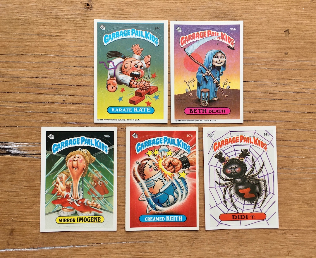 Garbage Pail Kids Card Choice Karate Kate, Beth Death, Mirror