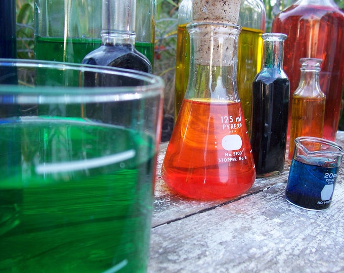 11 Vintage Glass Jars Beakers Halloween Display Mad Scientist Etsy