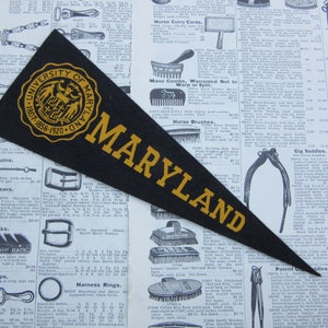 Vintage College Pennant Maryland University Terrapins 3 1/2 x 10 Inch School vtg SMALL MINI Felt Pennant Flag 1940s-1960s Dorm Sports Decor