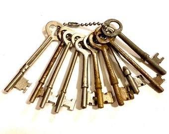 Collection of 10 Antique Brass Keys Metal Barrel Key Vintage Key Skeleton Key Authentic 1800s Era Antique Vintage Key Old Key Jewelry N