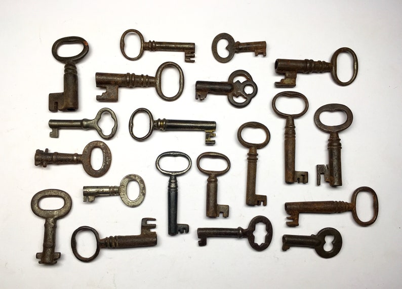 20 Real Antique Keys Collection Vintage Original Metal Skeleton Keys Authentic Old Lock Keys Charm Jewelry Supply Rusty Antique Lot C