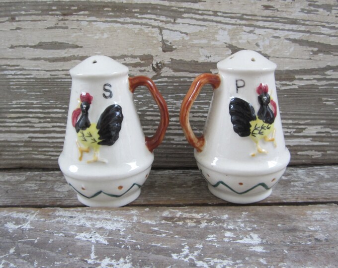 Vintage Set of Salt and Pepper Shakers Ceramic Chickens Hen and Rooster
