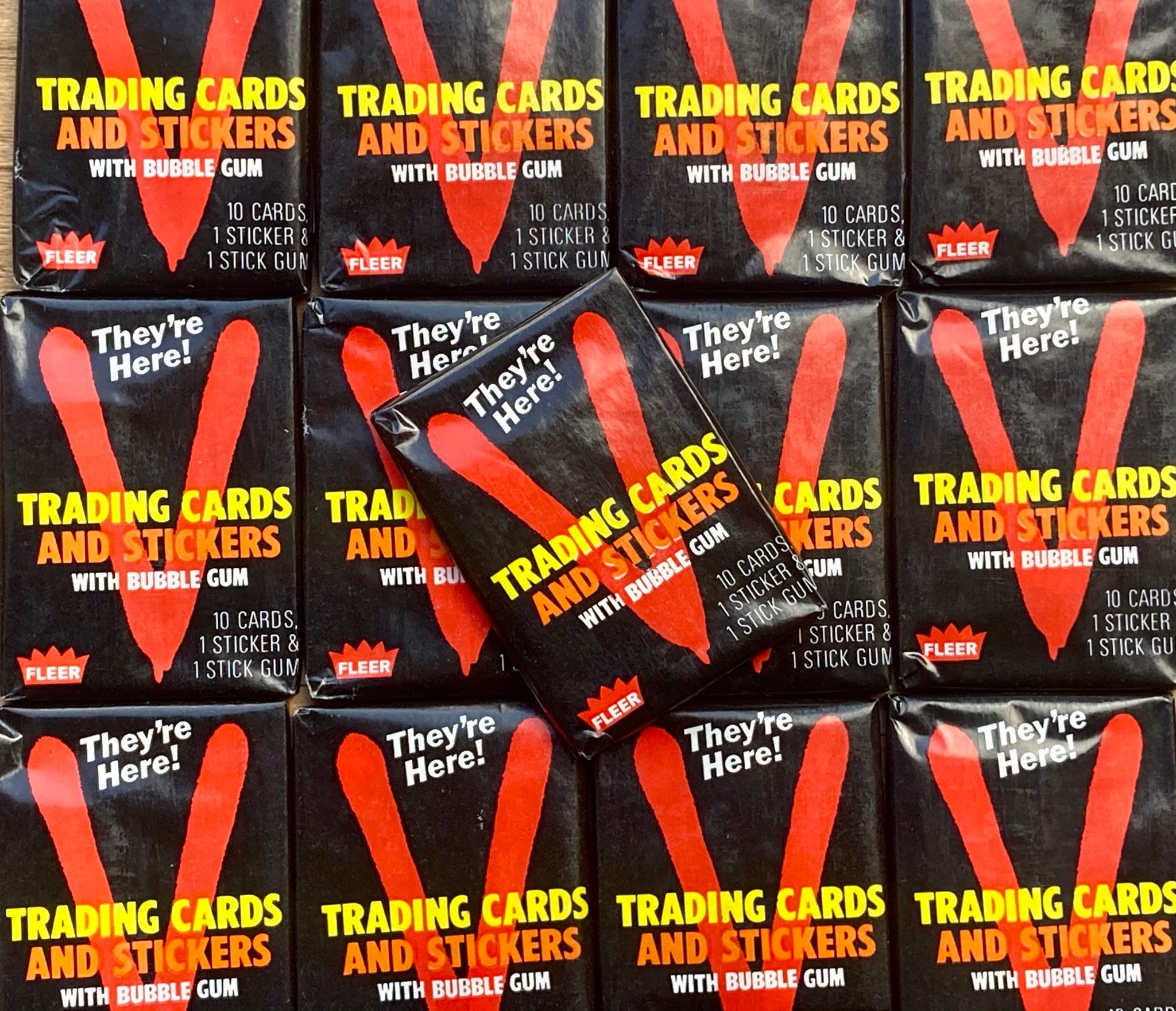 ヴィンテージカード52枚セット　たくさんあります♪コレクターズアイテム Vintage V TV Show Trading Cards: Fleer 1984 Unopened Wax Pack - Etsy