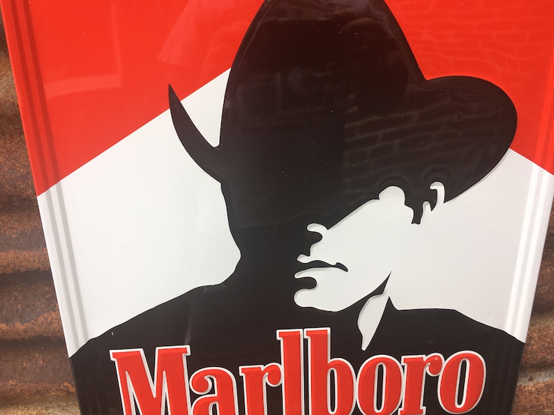 Panneau Métallique Décoratif Marlboro Man Cowboy 1992 - Signe Vintage Phillip Morris - Neuf Dans Sa Boîte - 22x18 Pouces