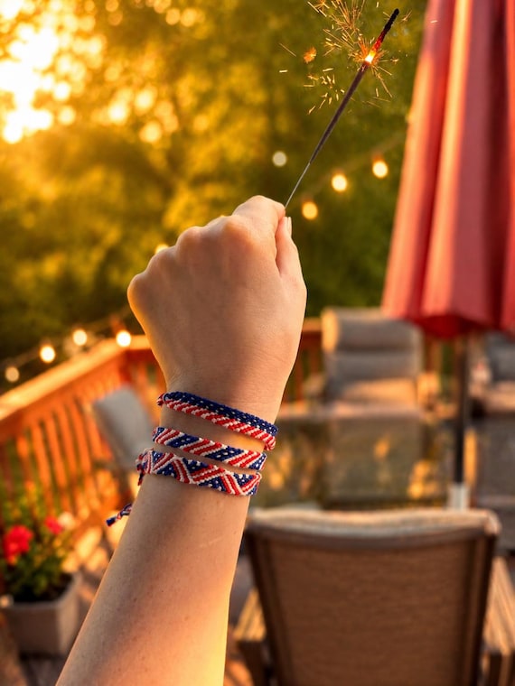 American Flag Bracelet, Red White Blue Bracelet, Patriotic Bracelet, 4th of July Jewelry, USA Bracelet, Handmade Bracelet