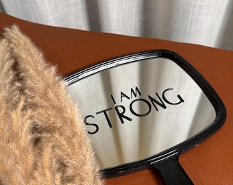 Espejo de mano personalizado con asa negra y mensajes de afirmación - Regalo inspirador personalizado "Yo soy" para ella.