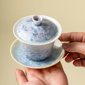 Handgefertigte Porzellan-Gaiwan – Meisterbecher mit im Ofen gebrannter Eiskristallglasur | Kunst des immateriellen Kulturerbes