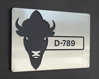 Targa personalizzata con monogramma di bisonte per indirizzo – Targa da giardino, numero civico (download digitale)