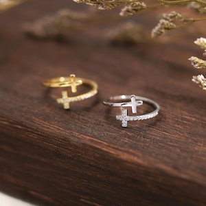 Dubbelkorsring i sterlingsilver, justerbart kors med diamanter, stapelring i kors, religiösa kristna korssmycken, dedikationsgåva