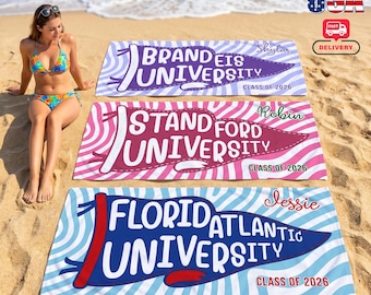 Toalla de playa con banderín personalizado, toalla de piscina con pancarta universitaria personalizada, toalla a rayas con el espíritu escolar, regalo de graduación de secundaria para chicas.
