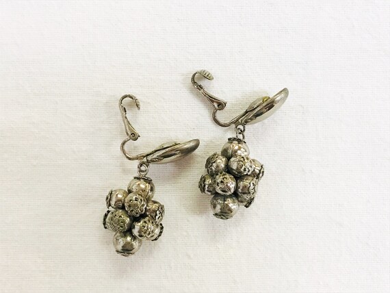 Vintage Silver Dangling Balls Clip-on Earrings - image 6