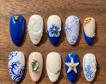 Uñas postizas de porcelana azul real, diseño 3D de flores, conchas y olas del océano.