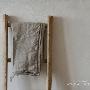 NATURAL HERRINGBONE LINEN bath towel