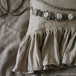 set of 2 RUFFLED LINEN PILLOW cases