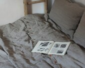 LINEN DUVET COVER.  Natural with wood buttons
