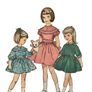 Vintage 1950er Jahre Einfachheit Mädchenkleid Schnittmuster 4244 Größe 2 (54 cm Brustumfang)