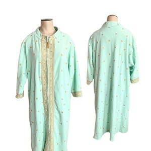 Vintage 1960s Misses&#39; Evelyn Pearson Velour Housecoat Light Teal Gold // Size S M L XL