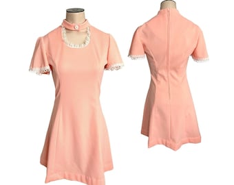 Vintage 1960s 70s Misses' Carole King Peach Polyester Dress with Attached Choker // Size XS 0 2