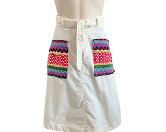 Vintage 1970s Misses' Hovland Swanson White Cotton Skirt with Colorful Pockets // Size XS S 0 2 4