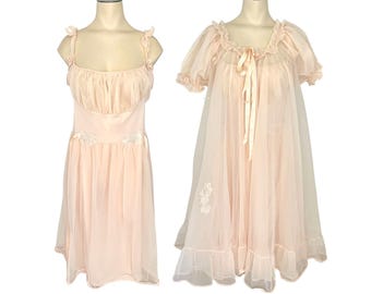 Vintage 1960s Texsheen Peachy PinkNylon Nightie and Peignoir Set  // Size 36" Bust 6 8