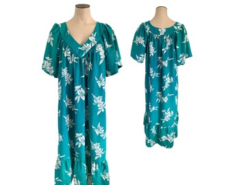 Vintage 1970s 80s Alkane Hawaii Turquoise and White Floral Mumu Style Dress // M L XL