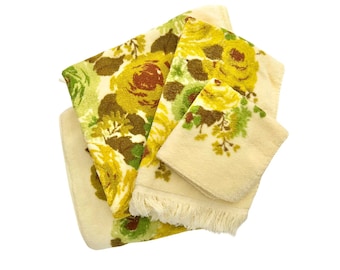 Vintage 1960s 70s Fashion Manor Yellow Green Brown Rose Bath Towel Set