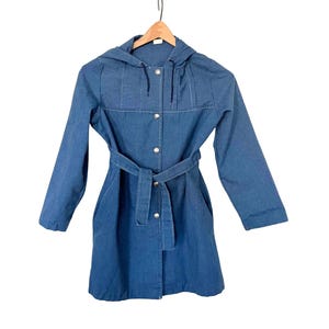 Vintage 1970s Girls&#39; Blue Chambray Jacket // Size 12