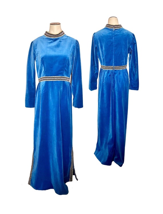 Vintage 1960s 70s Misses' Blue Velvet Brocade Tri… - image 1