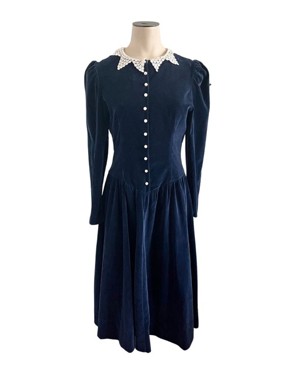 Vintage 1940s 50s Misses' Navy Blue Velvet Dress … - image 2