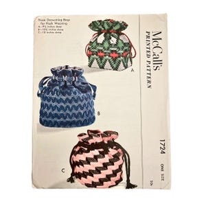 Vintage UNCUT FF 1952 McCall&#39;s Three Drawstring Bags for Huck Weaving Pattern 1724