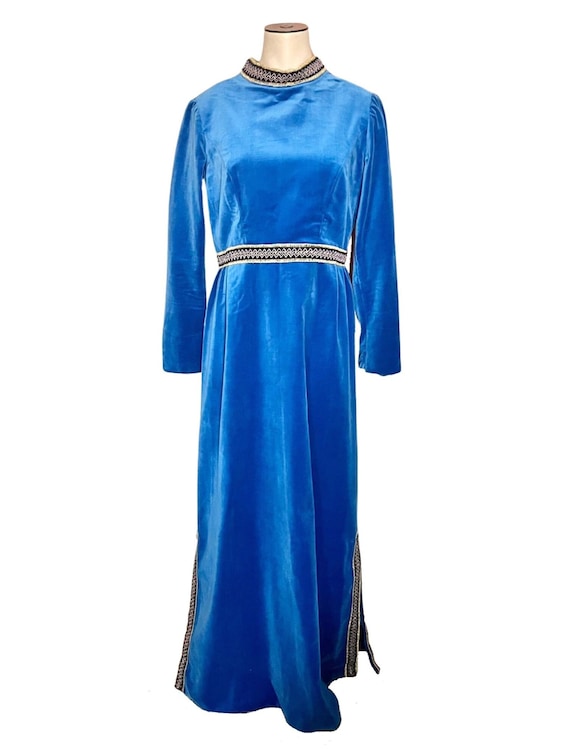 Vintage 1960s 70s Misses' Blue Velvet Brocade Tri… - image 2