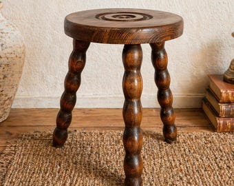 Soporte de madera vintage para plantas, taburete pequeño rústico, mesa redonda con pedestal.