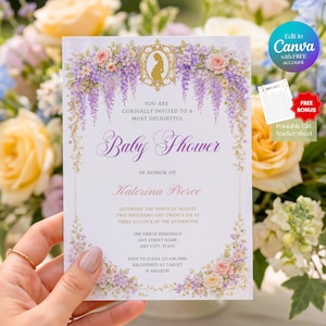 Könnte beinhalten: Babyparty-Einladung mit floralen Akzenten. Die Einladung zeigt einen goldenen Rahmen mit einer Silhouette einer schwangeren Person und die Worte "Baby Shower" in lila Schrift. Enthält ein kostenloses, ausdruckbares Geschenk-Tracker-Blatt.