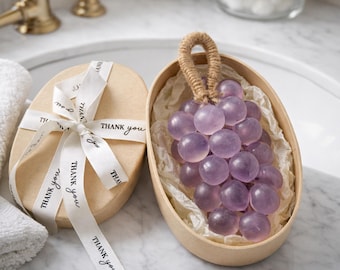 Jabón de uva artesanal en cuerda: decoración de spa para el baño