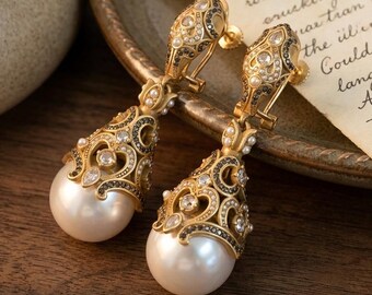 Vintage Pearl Drop Earrings in Antique Gold, Elegant Bourbon Style Jewelry for Bridgerton Fans,Ornate Victorian Dangle Earrings,Gift for Her