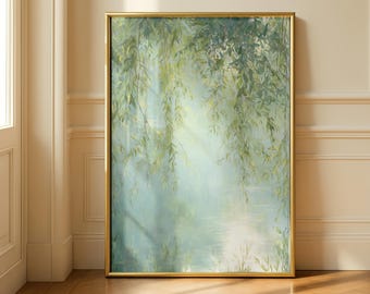 Puede incluir: Una impresión de arte mural rectangular vertical en un marco dorado fino que presenta una pintura impresionista de ramas de sauce llorón sobre un cuerpo de agua tranquilo y luminoso con tonos suaves de verde, azul y blanco.