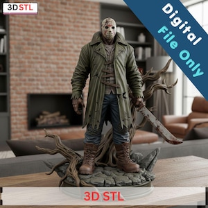 Puede incluir: Un archivo digital 3D STL de una figura de personaje de terror que viste una gabardina verde oliva desgastada, pantalones azules y botas marrones. La figura lleva una m&aacute;scara de hockey blanca con marcas rojas y sostiene un machete manchado de sangre.