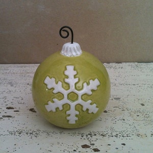 Set of 3 handmade ornament shaped picture holders image 4