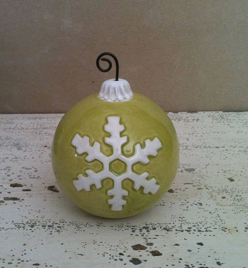 Set of 3 handmade ornament shaped picture holders image 4