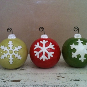 Set of 3 handmade ornament shaped picture holders image 1