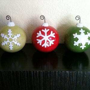 Set of 3 handmade ornament shaped picture holders image 5