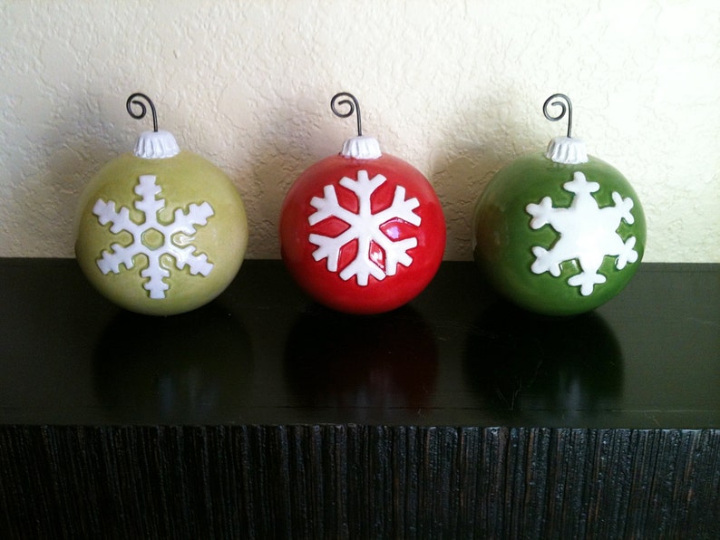 Set of 3 handmade ornament shaped picture holders image 5