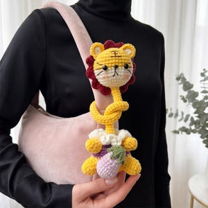 Schema 10-in-1 ciondoli per borsa all'uncinetto, modello collo lungo, modelli portachiavi animali, tutorial amigurumi peluche immagine 3