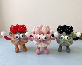 Strawberry Cake Crochet Pattern PDF, Amigurumi Dessert Keychain Tutorial (Digital Download)