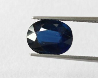 Natural Blue Sapphire 4.08 CT Oval Faceted Cut ,Certified, Madagascar Origin Gemstone for Ring & Fine Jewelry