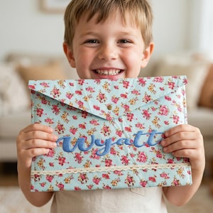 Estuche para documentos A4 delgado de fieltro personalizado, carpeta floral bordada a medida, organizador de papel de oficina con encaje estético, mochila para artículos de papelería.