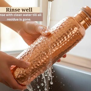 Bottiglia d'acqua in rame martellato puro al 100% Ayurveda – Bicchiere disintossicante ayurvedico con tappo a vite, bottiglia ecologica.